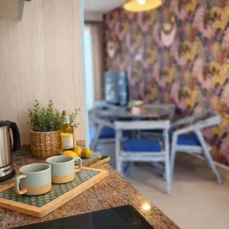 Palm Bay Esentepe With Sea View شقة Kalogrea