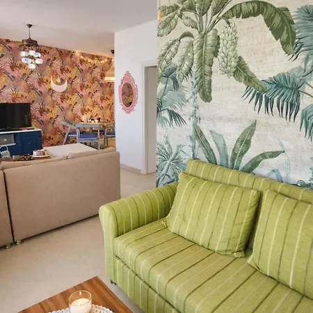 Palm Bay Esentepe With Sea View شقة