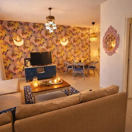 Palm Bay Esentepe With Sea View *